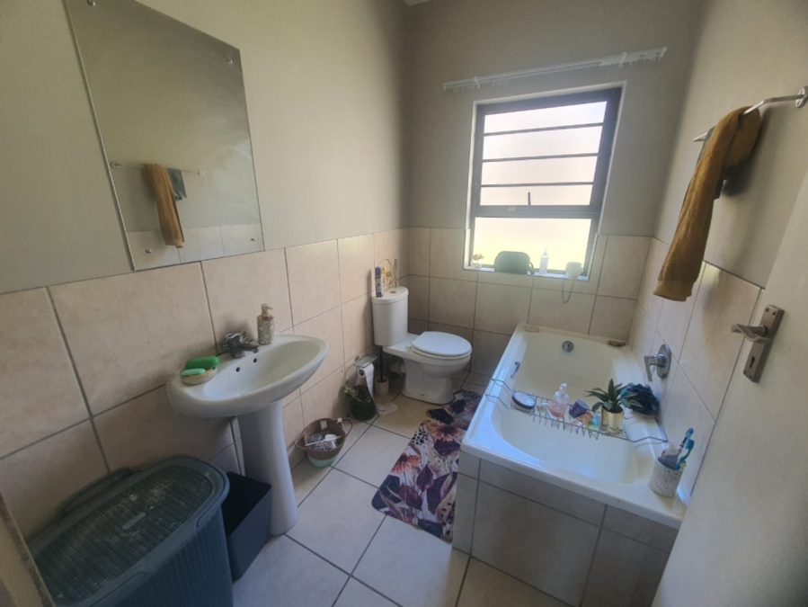 To Let 2 Bedroom Property for Rent in Nahoon Valley Park Eastern Cape